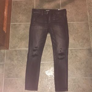 Black ripped American eagle jeggings